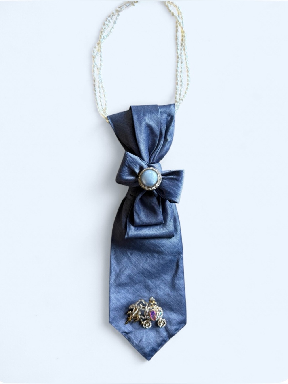 Fairytale Necktie Necklace Cinderella Vintage Tie, Pearls, & Carriage Brooch - Picture 3 of 6